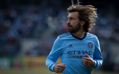 小鸟体育讨论-一场德比战中的北马其顿国脚